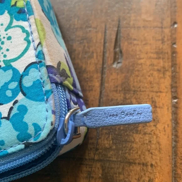 Vera Bradley Travel Pill Organizer - Picture 3 of 4